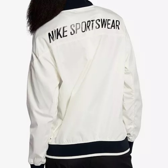 Nike Sportswear Women’s Windbreaker Track Jacket size medium - Picture 2 of 10